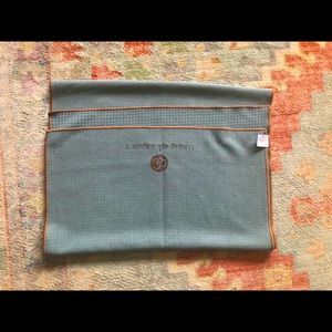 Manduka Yogitoes yoga towel